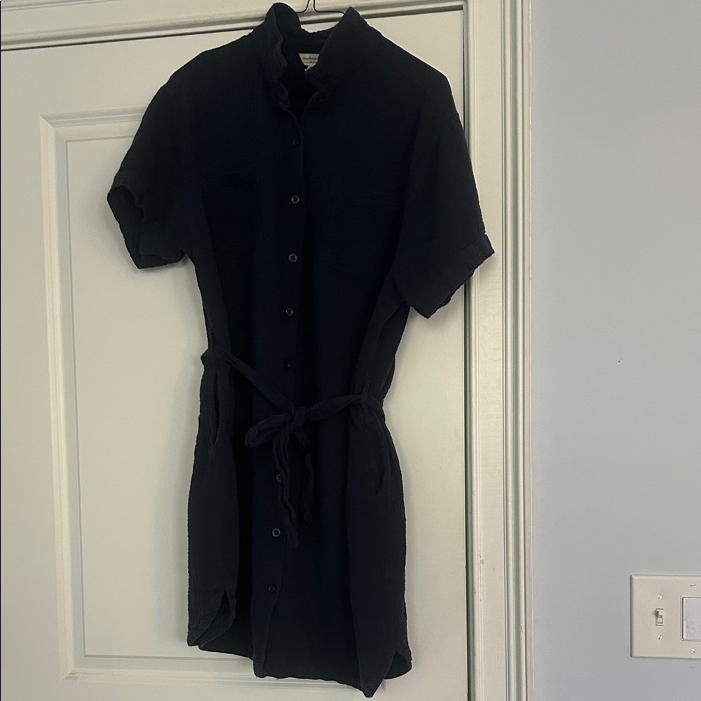 (Brand name is Weatherproof Item is NOT)
Navy Short-Sleeve Button Mini Dress